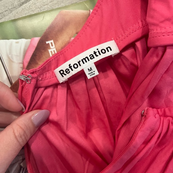 Reformation Amara dress in color flambe - Picture 6 of 8